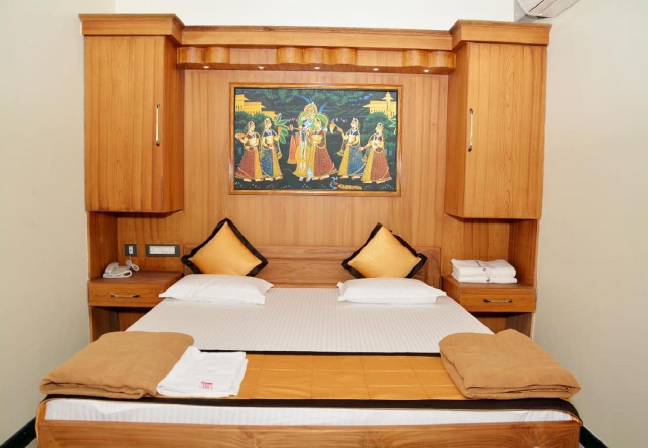 Anandha Grand Lodge Tiruchchendūr Екстериор снимка