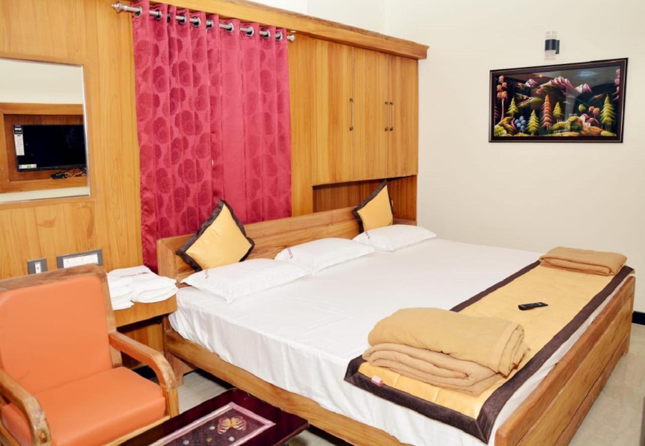 Anandha Grand Lodge Tiruchchendūr Екстериор снимка